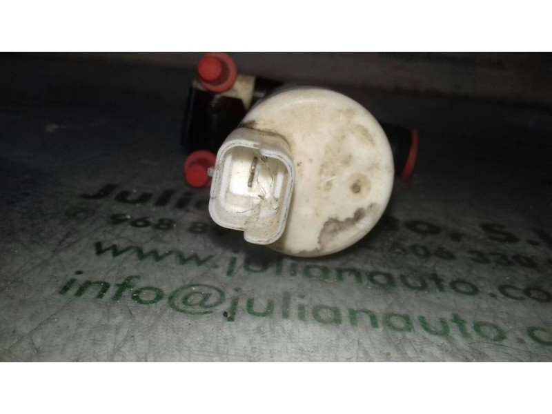 Recambio de bomba limpia para peugeot 208 access referencia OEM IAM 9641553880 9641553980 2 PINES