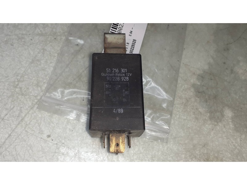Recambio de rele para opel rekord e 1.8 referencia OEM IAM 90228928 51216301 
