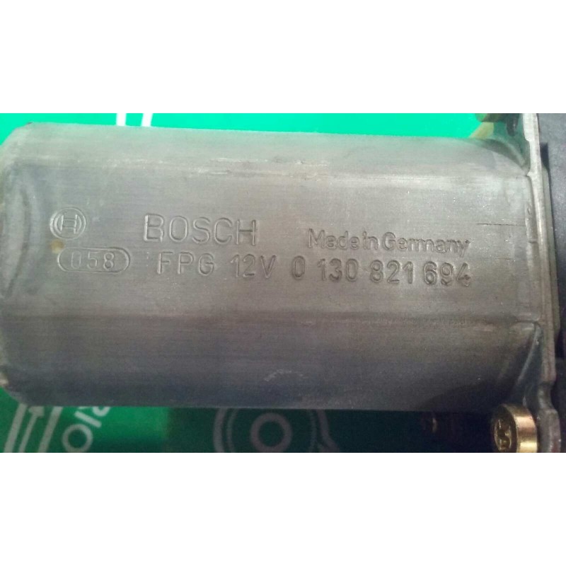 Recambio de motor elevalunas delantero derecho para volkswagen passat berlina (3b3) advance referencia OEM IAM 105415301 0507424