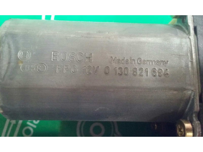 Recambio de motor elevalunas delantero derecho para volkswagen passat berlina (3b3) advance referencia OEM IAM 105415301 0507424