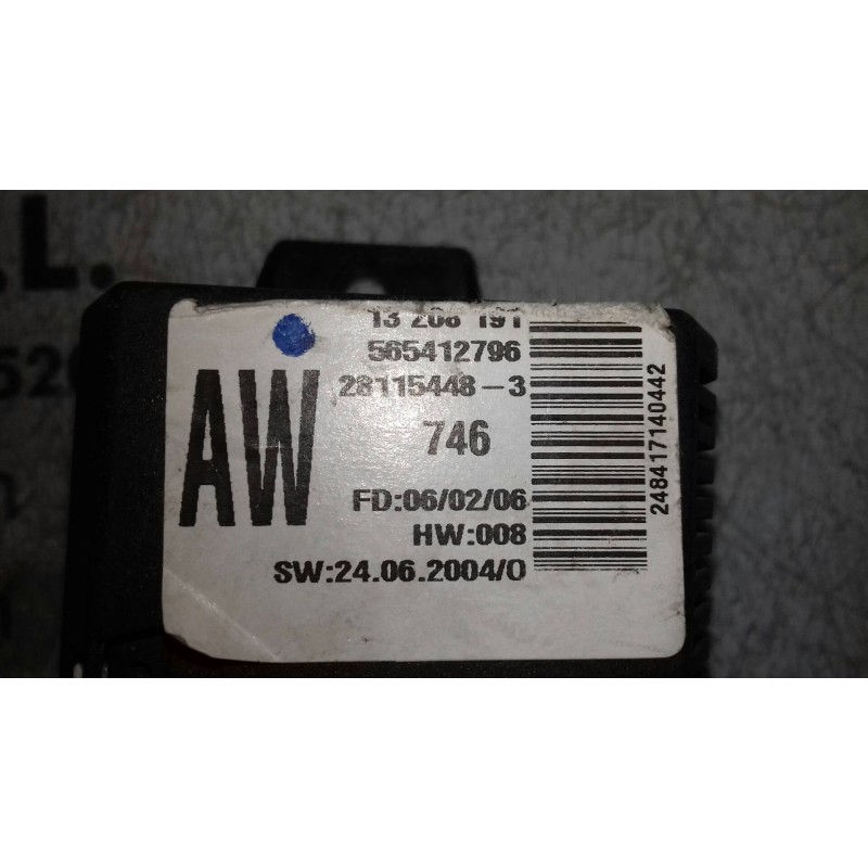 Recambio de pantalla multifuncion para opel corsa c essentia referencia OEM IAM 565412796 281154483 