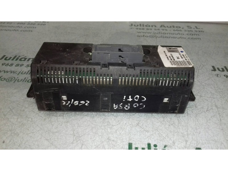 Recambio de pantalla multifuncion para opel corsa c essentia referencia OEM IAM 565412796 281154483 