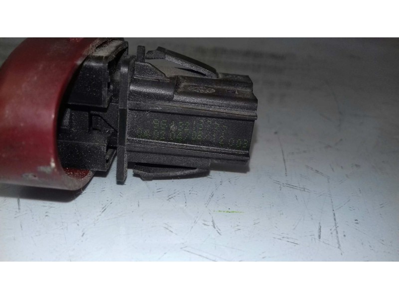 Recambio de warning para peugeot 206 berlina look referencia OEM IAM 9643213777  