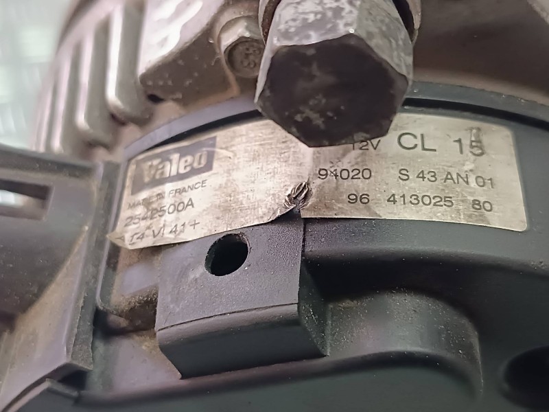 Recambio de alternador para citroen c5 berlina 2.0 hdi magic referencia OEM IAM 9641302580 VALEO 
