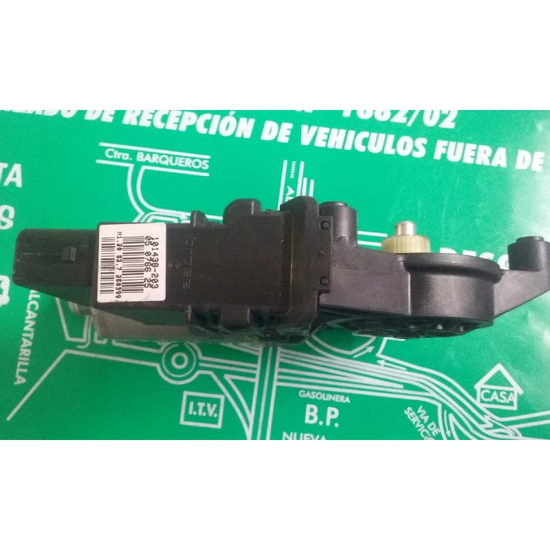 Recambio de motor elevalunas trasero derecho para volkswagen passat berlina (3b2) comfortline referencia OEM IAM 101438203 05076