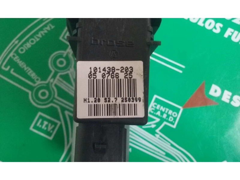 Recambio de motor elevalunas trasero derecho para volkswagen passat berlina (3b2) comfortline referencia OEM IAM 101438203 05076