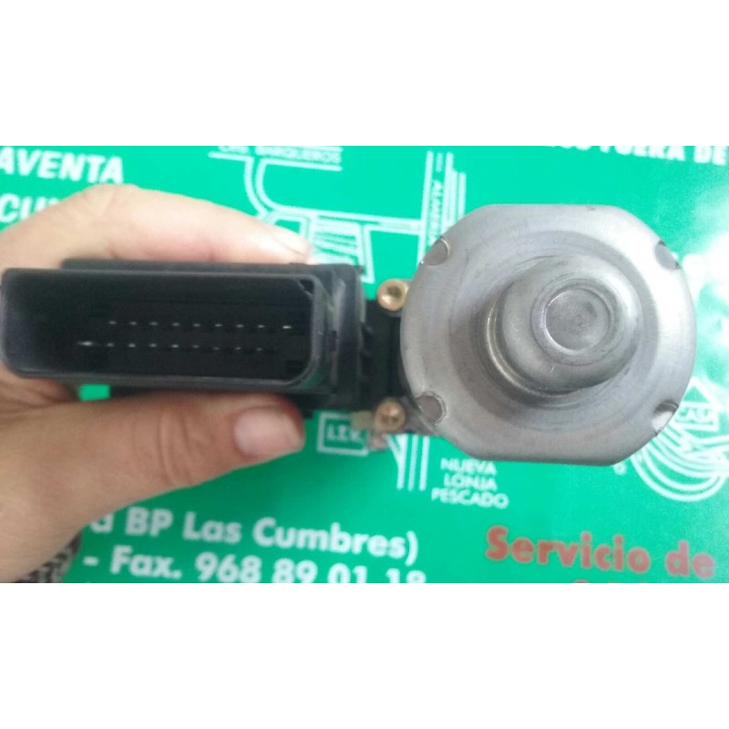 Recambio de motor elevalunas trasero derecho para volkswagen passat berlina (3b2) comfortline referencia OEM IAM 101438203 05076