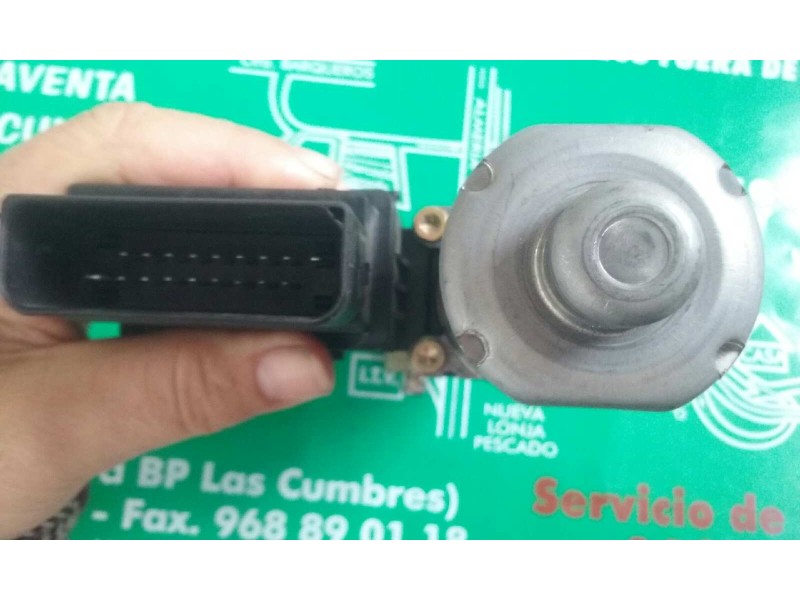 Recambio de motor elevalunas trasero derecho para volkswagen passat berlina (3b2) comfortline referencia OEM IAM 101438203 05076