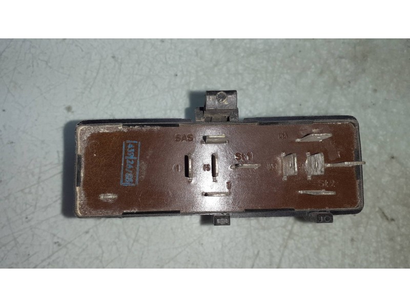 Recambio de rele para audi 100 (431/433/435) 1.6 referencia OEM IAM 443907393 412202 11