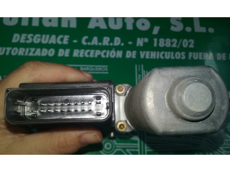 Recambio de motor elevalunas trasero derecho para volkswagen bora berlina (1j2) conceptline referencia OEM IAM 1J4959812C  
