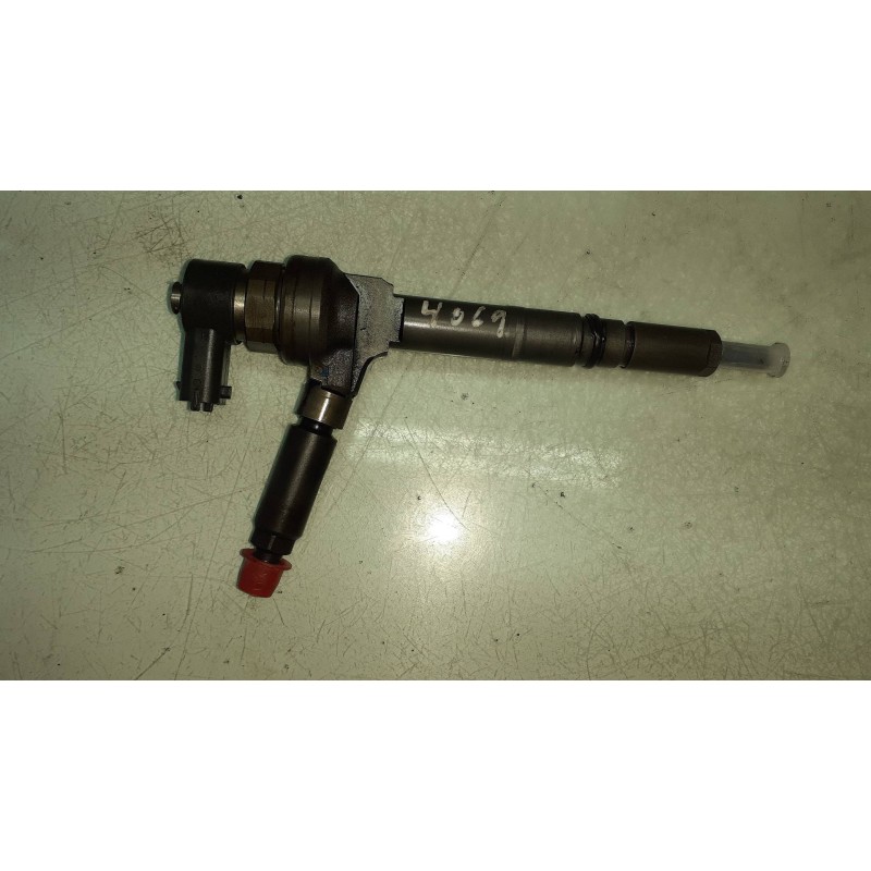 Recambio de inyector para opel astra h ber. cosmo referencia OEM IAM 0445110175 8123 CONECTOR 2 PINES