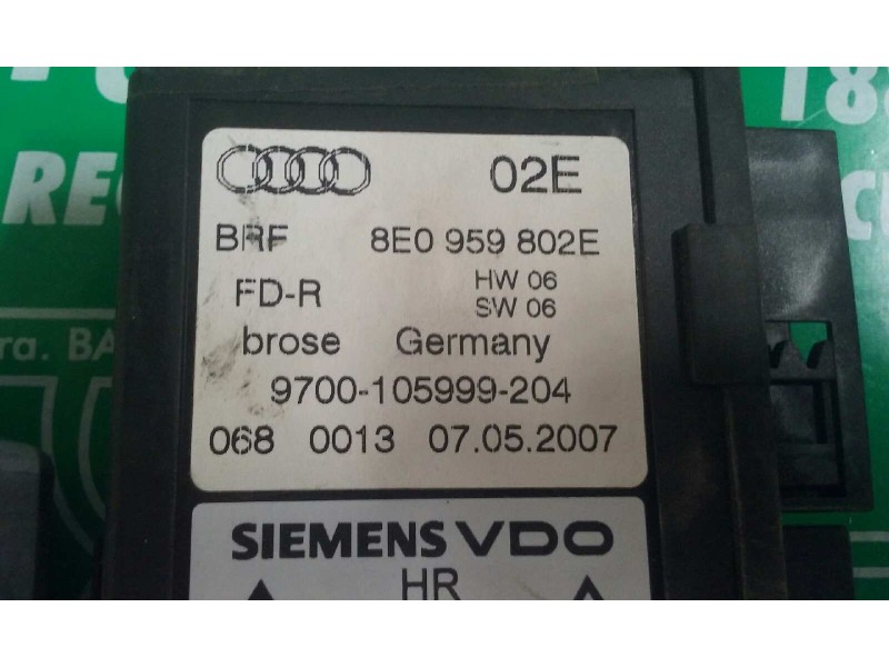 Recambio de motor elevalunas trasero derecho para audi a4 berlina (8e) 2.0 tdi 16v (103kw) referencia OEM IAM 8E0959802E 5WK4920