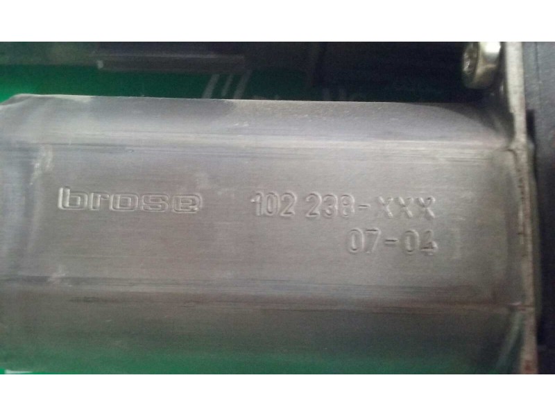 Recambio de motor elevalunas trasero derecho para audi a4 berlina (8e) 2.0 tdi 16v (103kw) referencia OEM IAM 8E0959802E 5WK4920