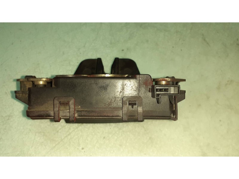 Recambio de cerradura maletero / porton para opel astra h ber. cosmo referencia OEM IAM 495058724  BROSE