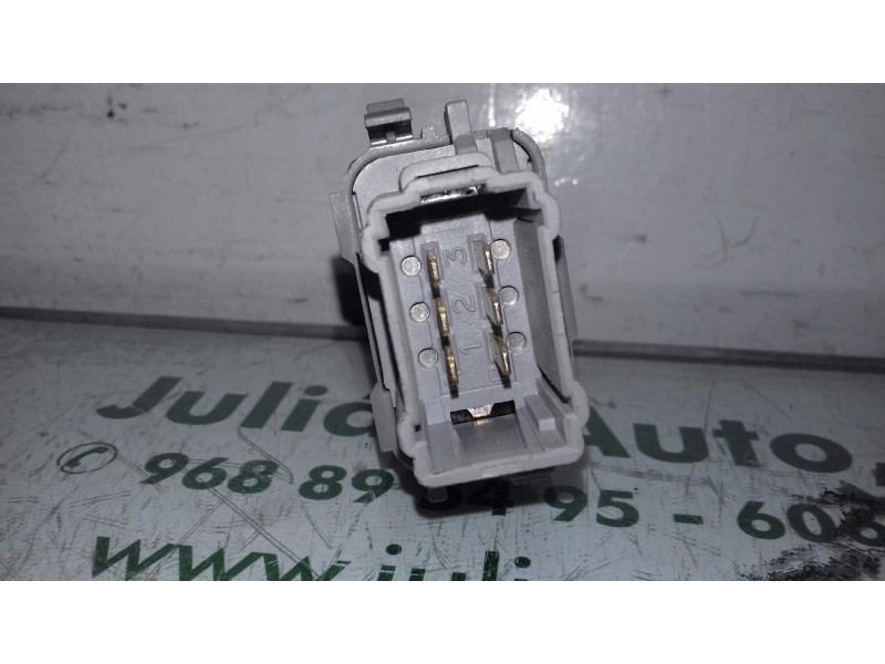 Recambio de interruptor para renault megane ii berlina 5p authentique referencia OEM IAM 107843B  ESP