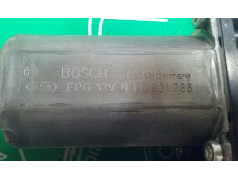 Recambio de motor elevalunas trasero derecho para audi a4 berlina (8e) 2.0 tdi 16v (103kw) referencia OEM IAM 8E0959802E 5WK4920