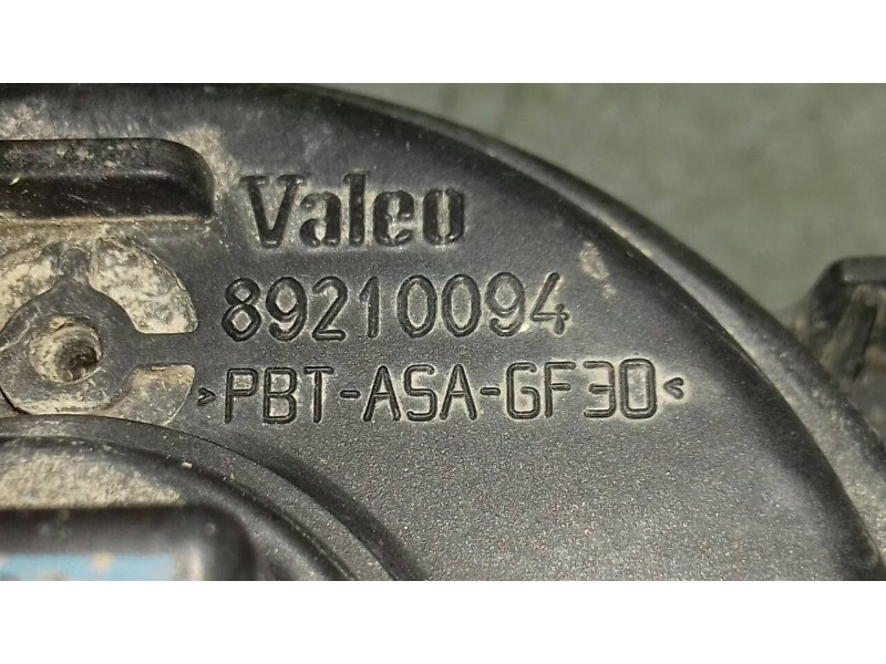 Recambio de faro antiniebla derecho para ford fiesta (cb1) titanium referencia OEM IAM 89210094 VALEO 2 PINES