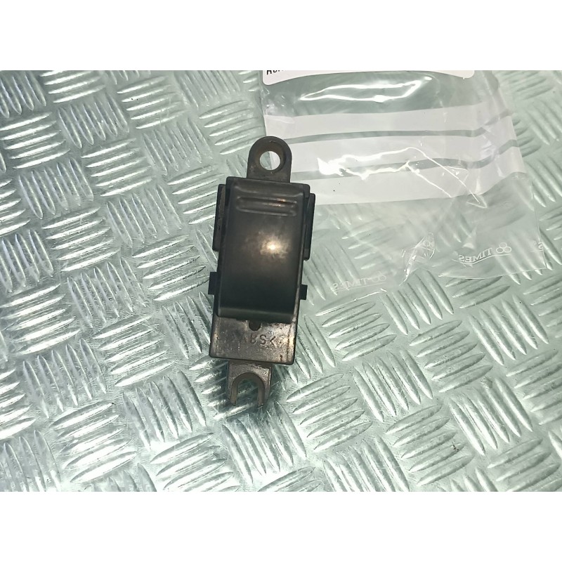 Recambio de mando elevalunas delantero derecho para nissan primera berlina (p12) acenta referencia OEM IAM 25411AV600 C8DD705N C