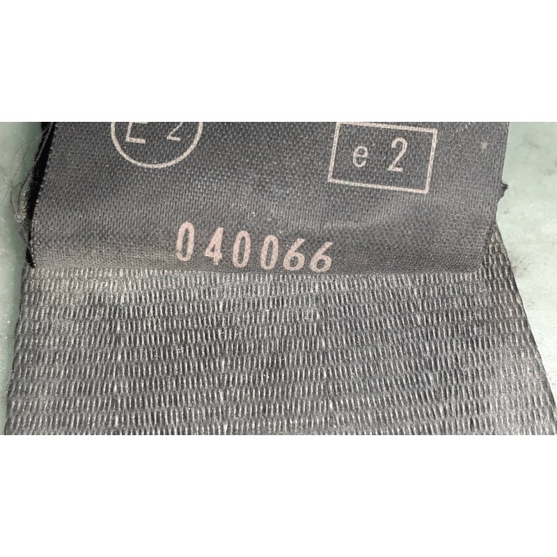 Recambio de cinturon seguridad delantero derecho para peugeot 307 break/sw (s2) sw referencia OEM IAM 040066 7105427 5507746