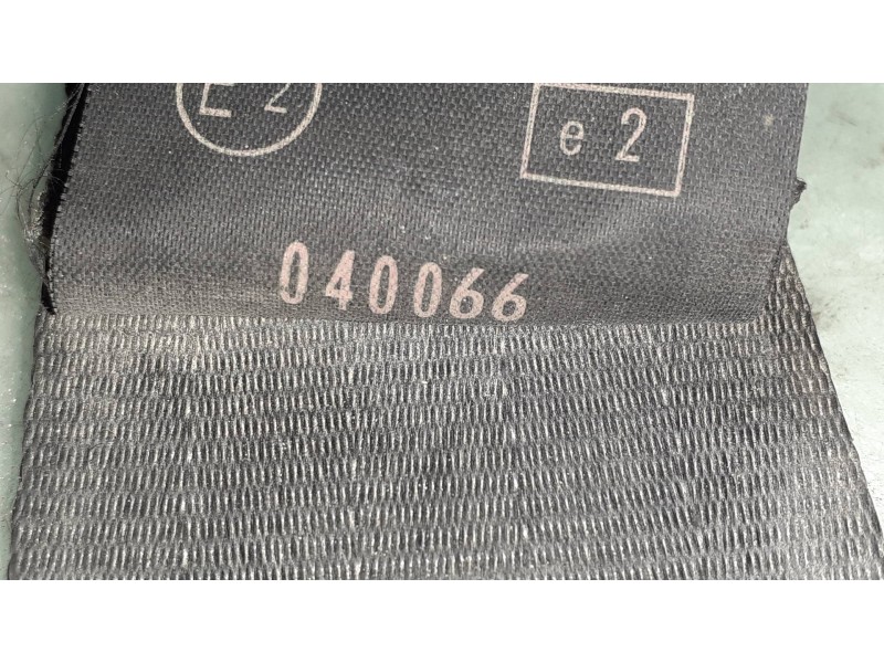Recambio de cinturon seguridad delantero derecho para peugeot 307 break/sw (s2) sw referencia OEM IAM 040066 7105427 5507746