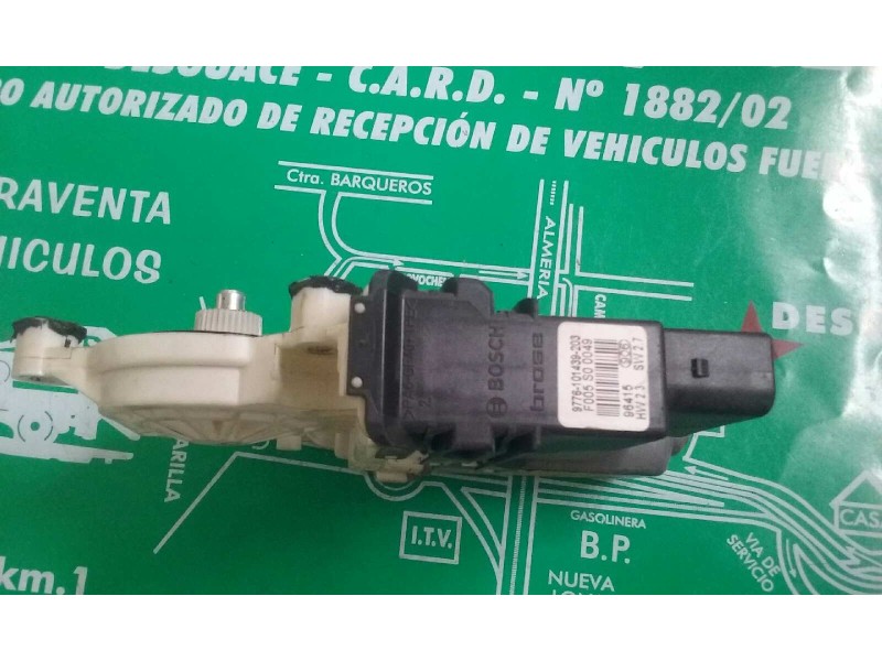 Recambio de motor elevalunas trasero izquierdo para volkswagen golf iv berlina (1j1) conceptline referencia OEM IAM 1J4959811C  
