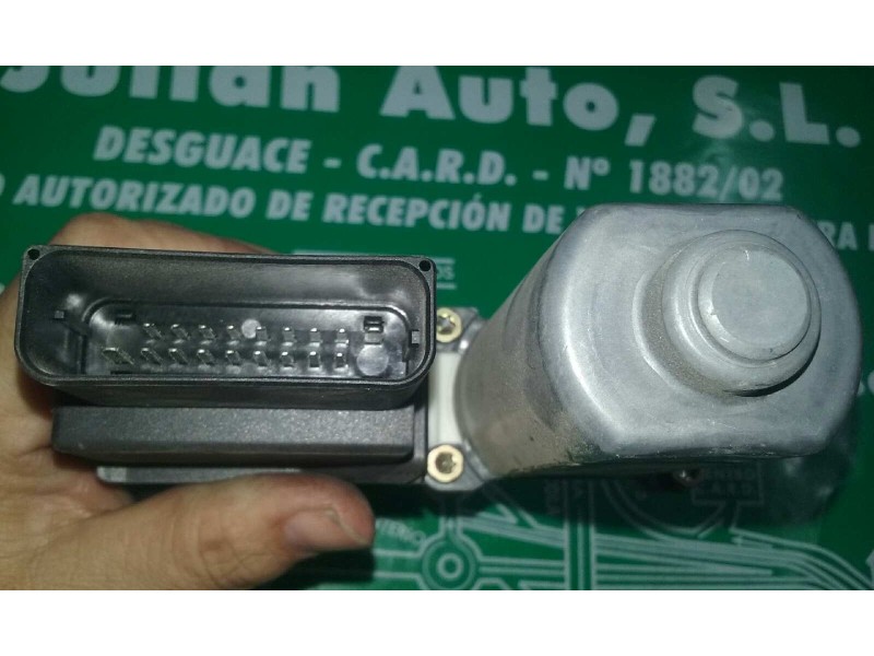 Recambio de motor elevalunas trasero izquierdo para volkswagen golf iv berlina (1j1) conceptline referencia OEM IAM 1J4959811C  