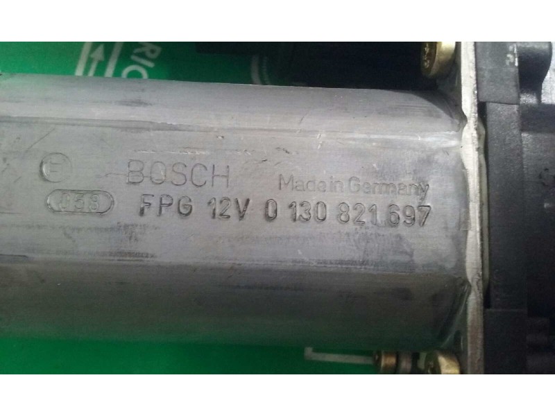 Recambio de motor elevalunas trasero izquierdo para volkswagen passat berlina (3b3) referencia OEM IAM 0130821697 05074280 10540 Recambio de motor elevalunas trasero izquierdo para volkswagen passat berlina (3b3) referencia OEM IAM 0130821697 05074280 10540