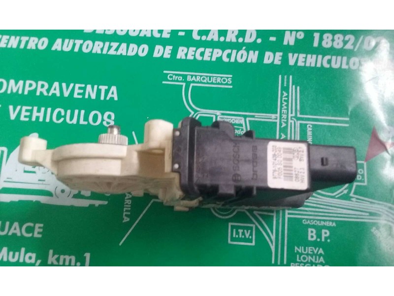 Recambio de motor elevalunas trasero izquierdo para volkswagen golf iv berlina (1j1) básico referencia OEM IAM 1J4959811C  