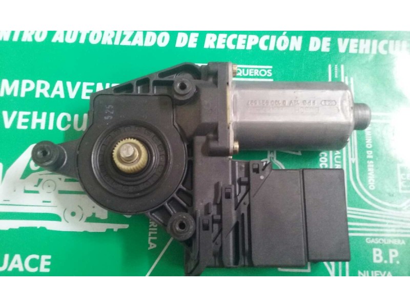 Recambio de motor elevalunas trasero izquierdo para volkswagen passat berlina (3b3) comfortline referencia OEM IAM 105406301  
