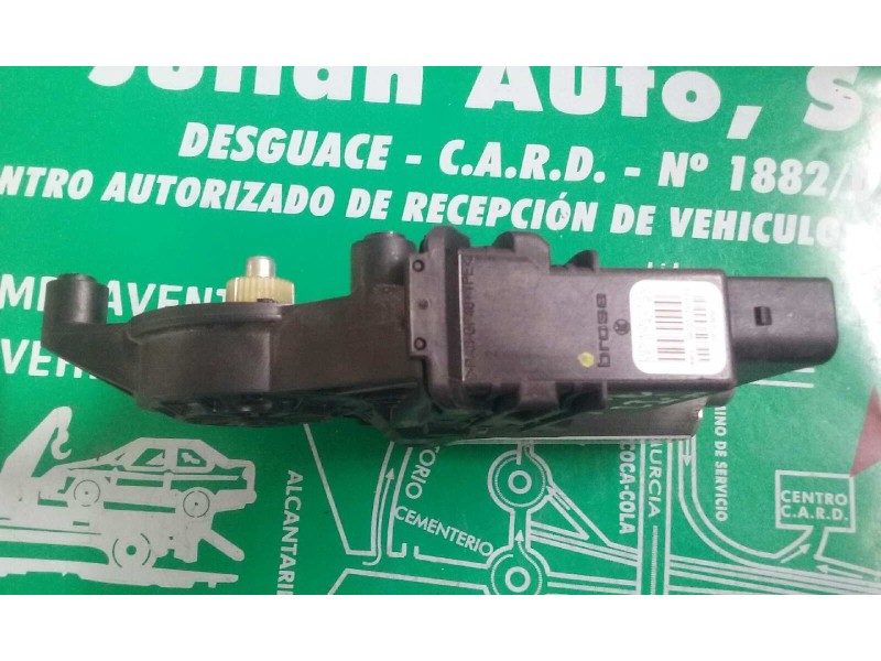 Recambio de motor elevalunas trasero izquierdo para volkswagen passat berlina (3b3) comfortline referencia OEM IAM 105406301  