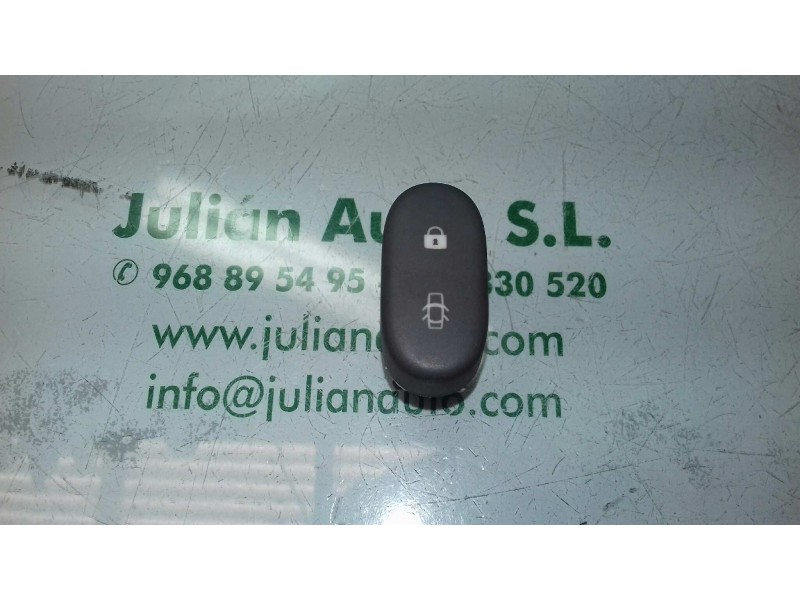 Recambio de interruptor para renault clio ii fase i (b/cbo) 1.2 referencia OEM IAM 038167A  CIERRE Recambio de interruptor para renault clio ii fase i (b/cbo) 1.2 referencia OEM IAM 038167A  CIERRE