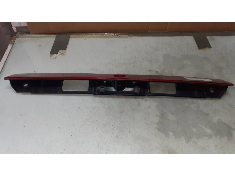 Recambio de molduras traseras para seat toledo (1l) base referencia OEM IAM 96155900  PORTON