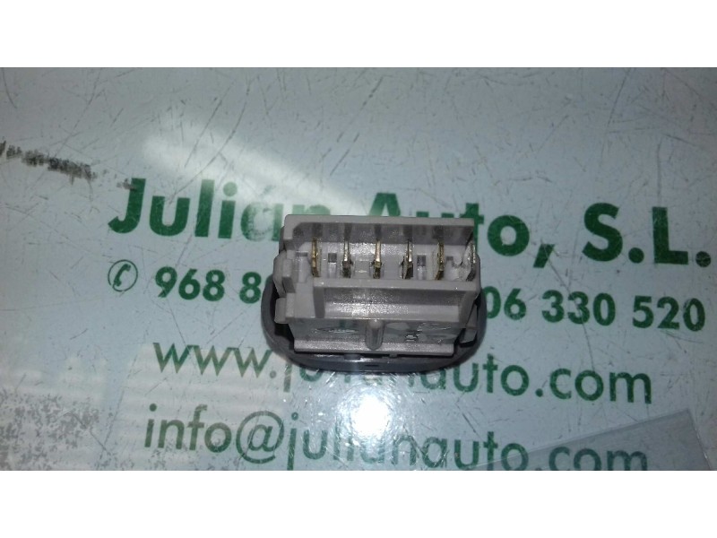 Recambio de interruptor para renault clio ii fase i (b/cbo) 1.2 referencia OEM IAM 038167A  CIERRE Recambio de interruptor para renault clio ii fase i (b/cbo) 1.2 referencia OEM IAM 038167A  CIERRE