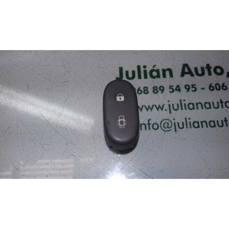 Recambio de interruptor para renault clio ii fase i (b/cbo) 1.2 referencia OEM IAM 038167A  CIERRE