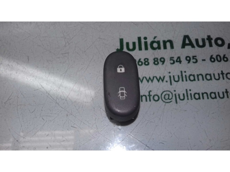 Recambio de interruptor para renault clio ii fase i (b/cbo) 1.2 referencia OEM IAM 038167A  CIERRE Recambio de interruptor para renault clio ii fase i (b/cbo) 1.2 referencia OEM IAM 038167A  CIERRE
