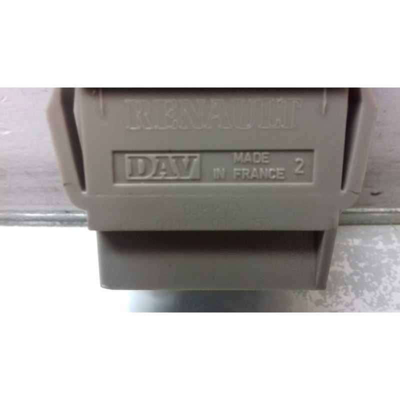 Recambio de interruptor para renault clio ii fase i (b/cbo) 1.2 referencia OEM IAM 038167A  CIERRE Recambio de interruptor para renault clio ii fase i (b/cbo) 1.2 referencia OEM IAM 038167A  CIERRE