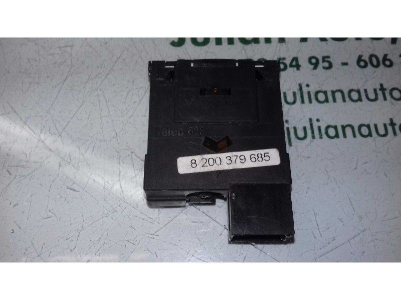 Recambio de mando luces para renault clio iii confort dynamique referencia OEM IAM 8200379685  REGULADOR LUCES