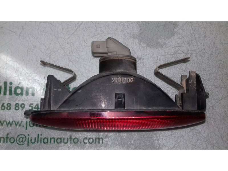 Recambio de luz central de freno para peugeot 206 berlina x-line referencia OEM IAM 45106 28D302 2 PINES