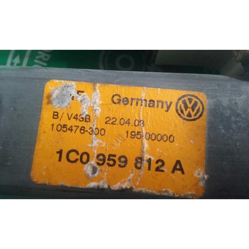 Recambio de motor elevalunas trasero derecho para volkswagen bora berlina (1j2) conceptline referencia OEM IAM 1C0959812A 977610