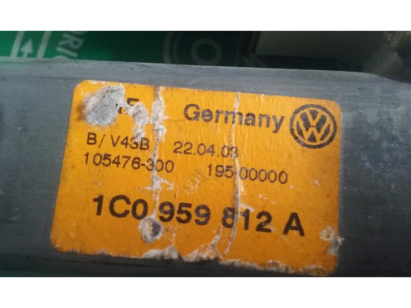 Recambio de motor elevalunas trasero derecho para volkswagen bora berlina (1j2) conceptline referencia OEM IAM 1C0959812A 977610