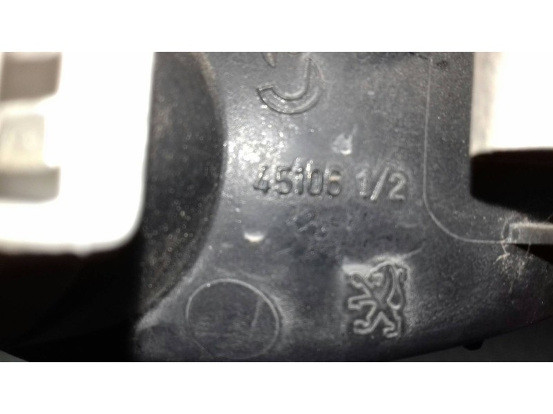 Recambio de luz central de freno para peugeot 206 berlina x-line referencia OEM IAM 45106 28D302 2 PINES