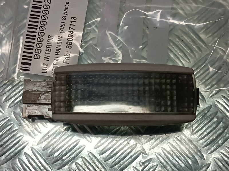 Recambio de luz interior para seat alhambra (7v9) stylance referencia OEM IAM 3B0947113  CONECTOR 2 PINES