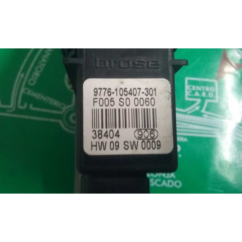 Recambio de motor elevalunas trasero derecho para volkswagen bora berlina (1j2) conceptline referencia OEM IAM 1C0959812A 977610