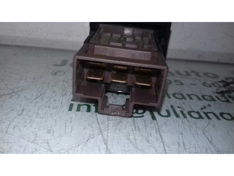 Recambio de interruptor para renault koleos dynamique referencia OEM IAM 06016  CIERRE