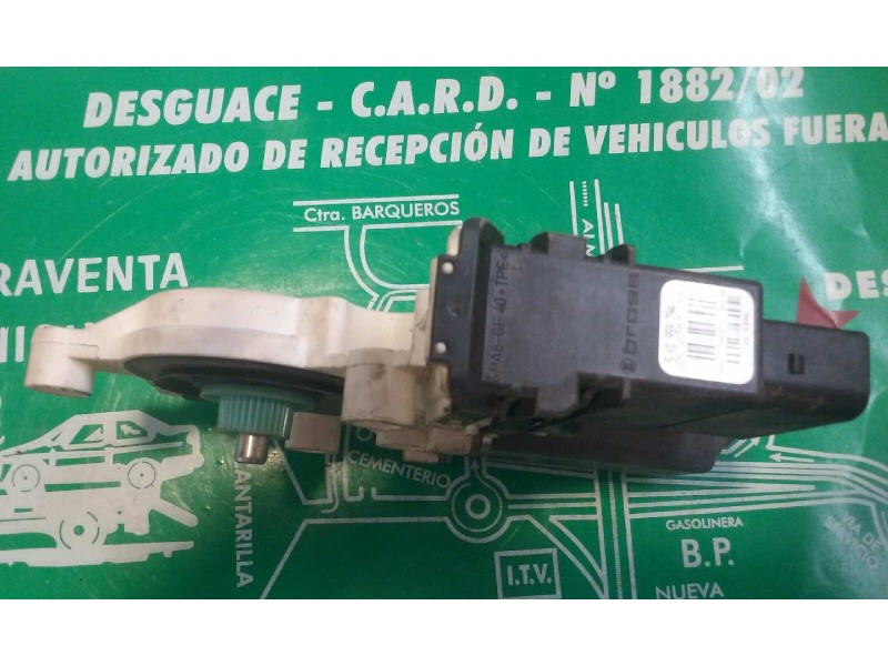 Recambio de motor elevalunas trasero derecho para skoda octavia berlina (1z3) ambition referencia OEM IAM 5K0959704A 5K0959794 0