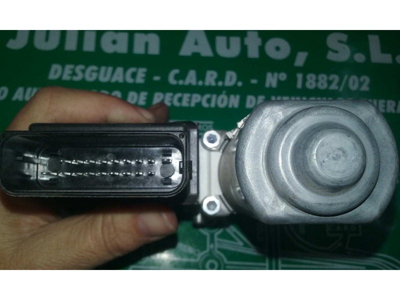Recambio de motor elevalunas trasero derecho para skoda octavia berlina (1z3) ambition referencia OEM IAM 5K0959704A 5K0959794 0