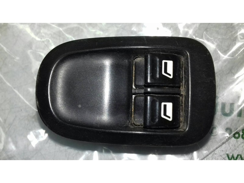 Recambio de mando elevalunas delantero izquierdo para peugeot 206 berlina x-line referencia OEM IAM  VALEO 3 + 3 PINES