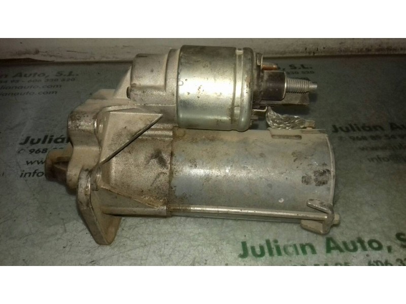 Recambio de motor arranque para dacia sandero stepway referencia OEM IAM 233003329R 16E31028JN VALEO