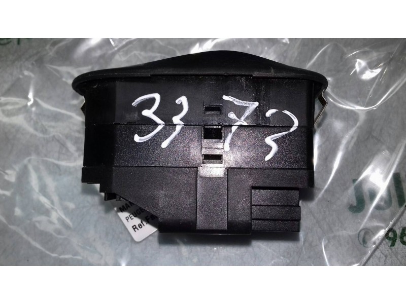 Recambio de mando elevalunas delantero izquierdo para peugeot 206 berlina x-line referencia OEM IAM  VALEO 3 + 3 PINES