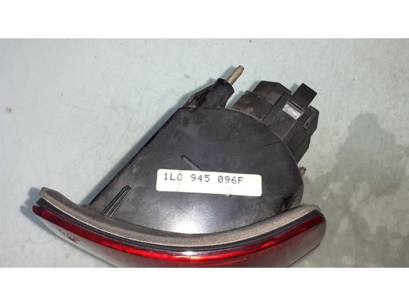Recambio de piloto trasero derecho para seat toledo (1l) base referencia OEM IAM 1L0945096F 96163800 